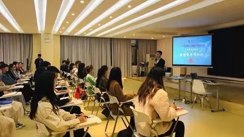 考研报班：揭秘费用构成，避免入坑